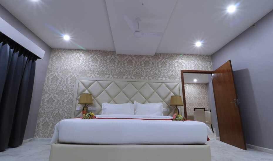 Hotel Shri Ram New Delhi